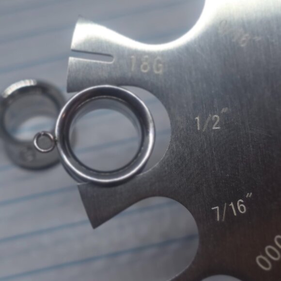 1/2 Silver Stainless Add a Charm Screw Tunnels Plugs Gauges B3677 - Picture 4 of 5